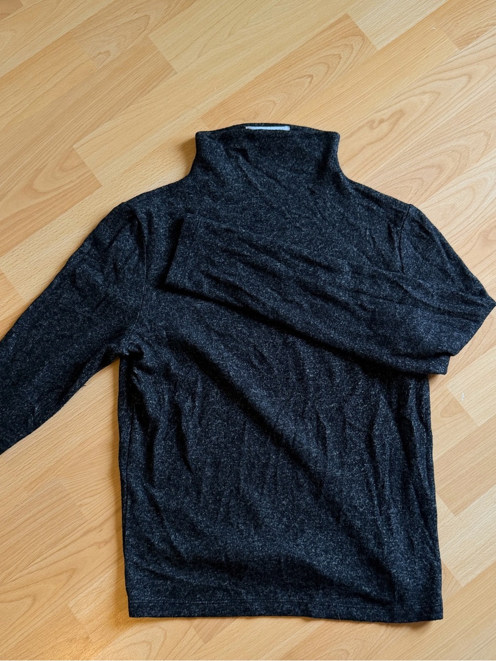 Oak + Fort Dark Grey Mockneck
